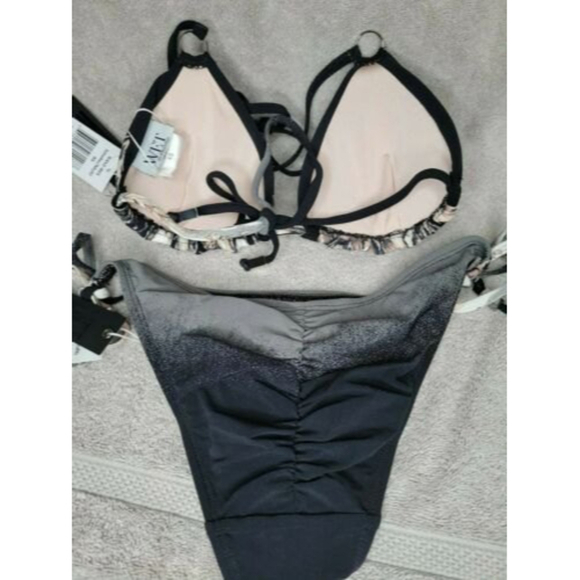 NWT Wet 2-Piece Bikini Black Silver Feather Ombre Detail Triangle Top Size XS - Picture 2 of 8